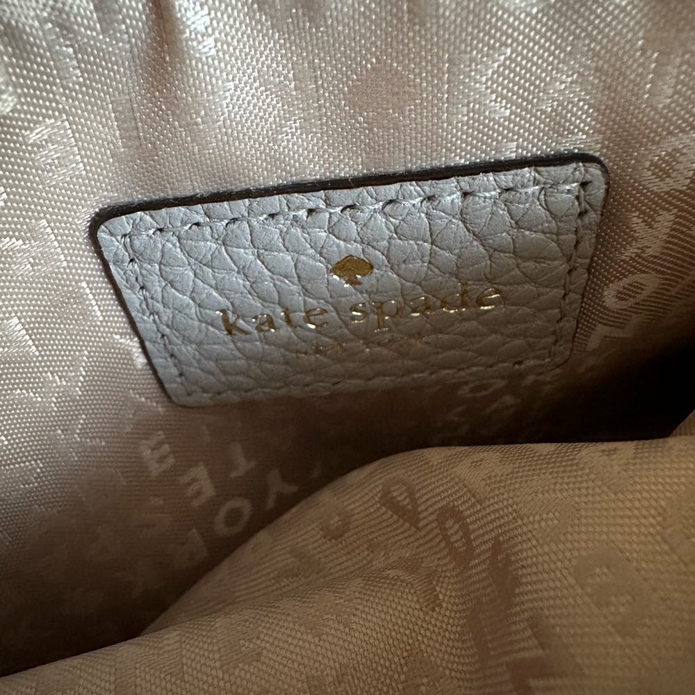 SOLD• Kate Spade Pebbled Leather Coin Purse Front Pouch Gold Zipper Textured - Picture 3 of 5